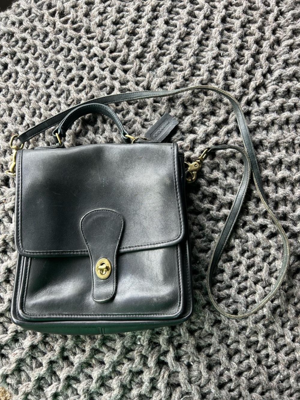Vintage Coach Willis Bag Black Leather Turnlock Crossbody Bag with Top Handle